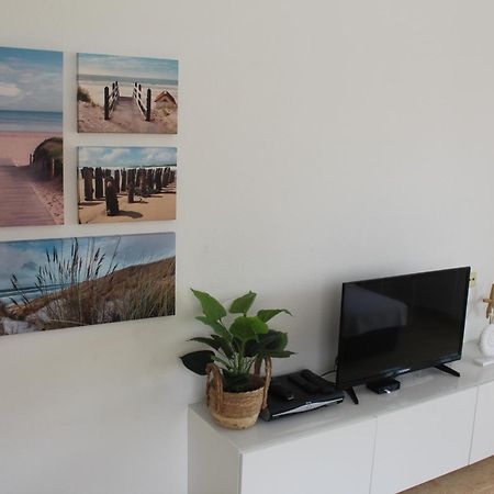 אוריהואלה Bungalow With 2 Bedrooms And Roof Terrace In The Center Of La Zenia. Free Wifi. מראה חיצוני תמונה