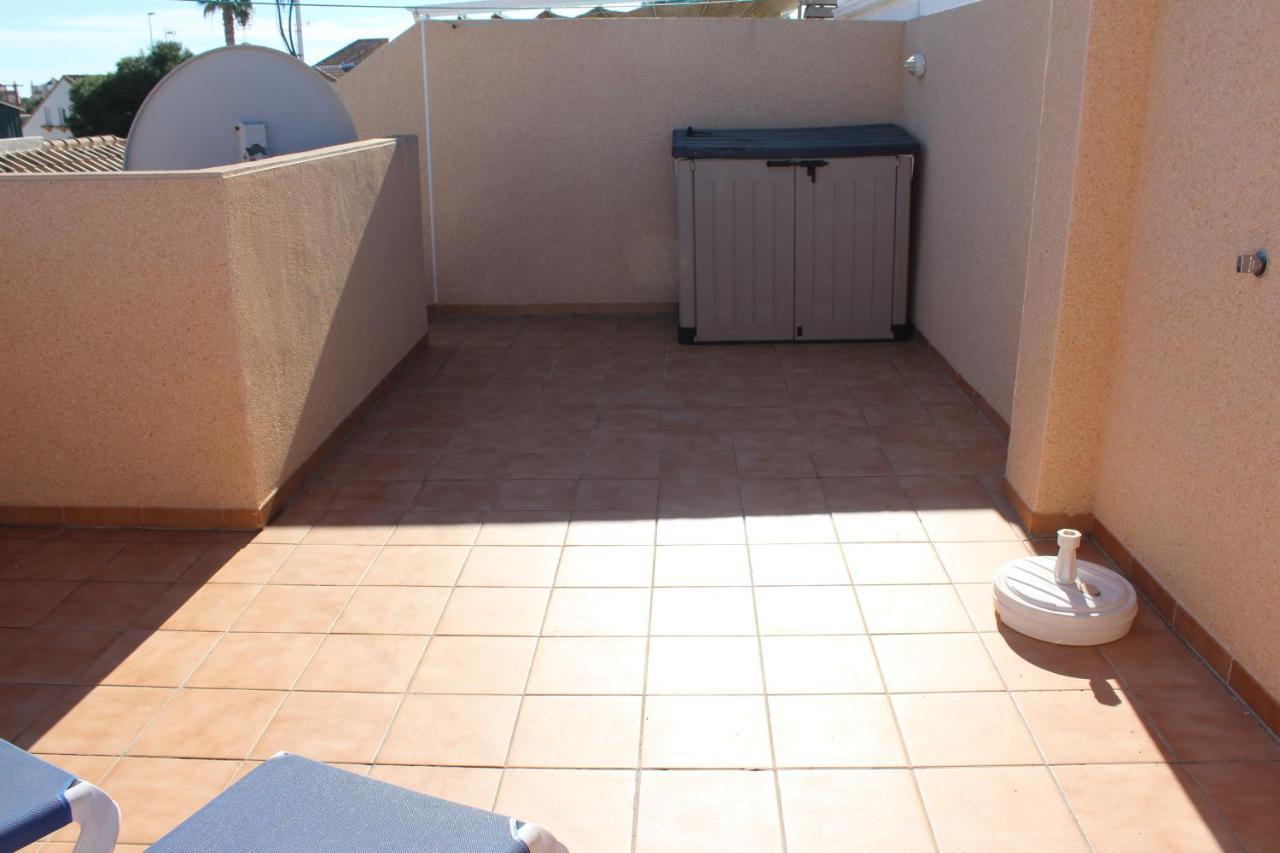 אוריהואלה Bungalow With 2 Bedrooms And Roof Terrace In The Center Of La Zenia. Free Wifi. מראה חיצוני תמונה