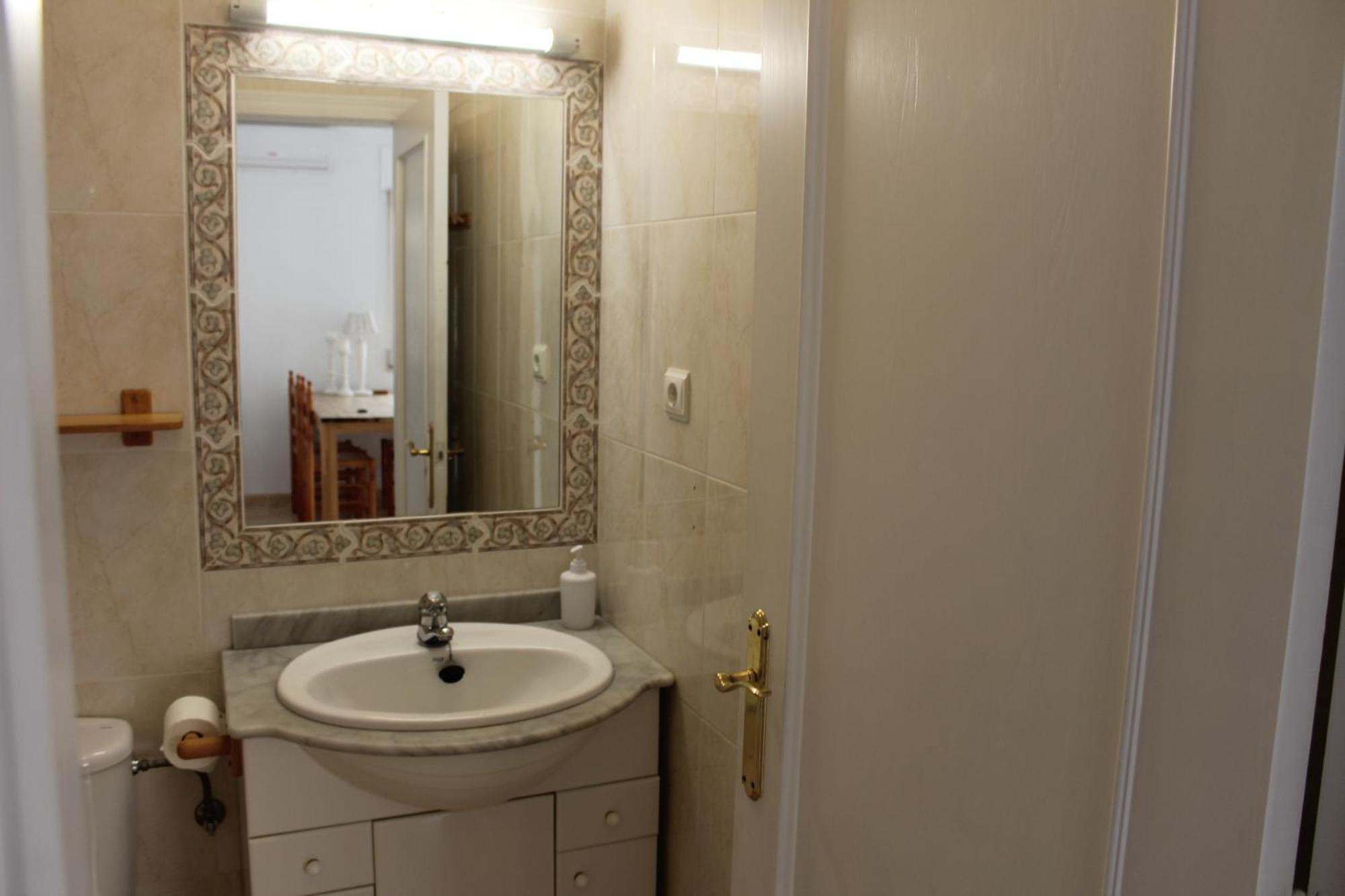 אוריהואלה Bungalow With 2 Bedrooms And Roof Terrace In The Center Of La Zenia. Free Wifi. מראה חיצוני תמונה