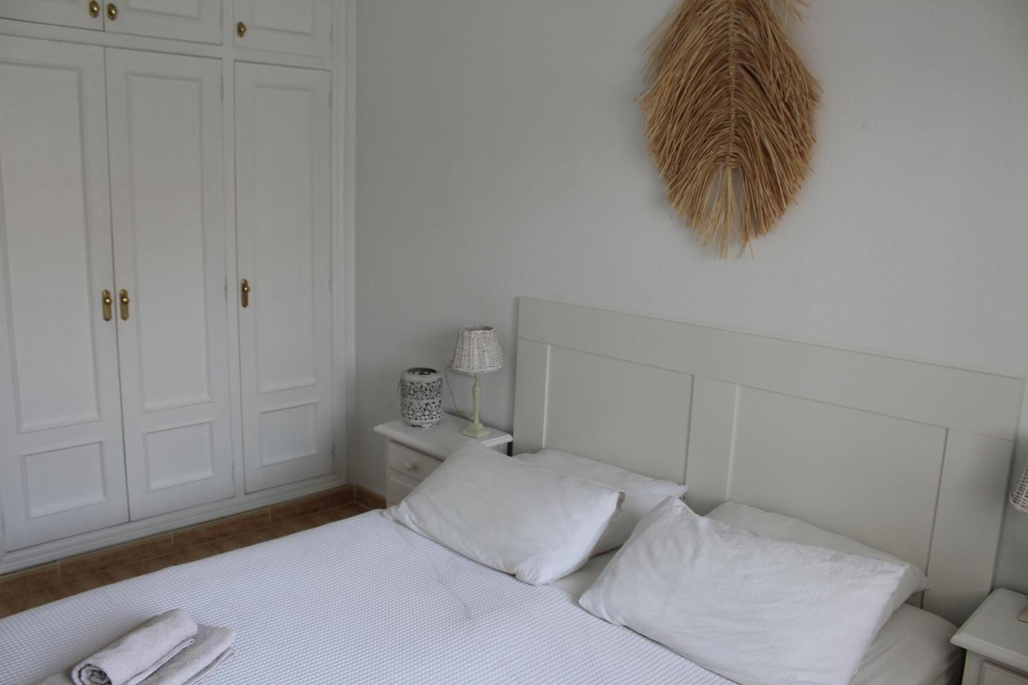 אוריהואלה Bungalow With 2 Bedrooms And Roof Terrace In The Center Of La Zenia. Free Wifi. מראה חיצוני תמונה